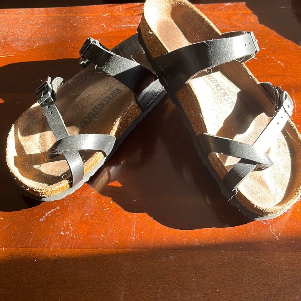 Franca Birk size 38 wide. Worn a handful of times no wear on the bottom